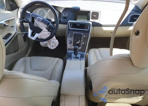 2012 Volvo S60 T6 z USA, uszkodzony, nr VIN YV1902FH4C2057739